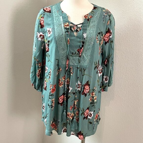 Suzanne Betro Tops - Gorgeous Suzanne Betro Women's XL Floral Boho Tassel Tie Tunic Top